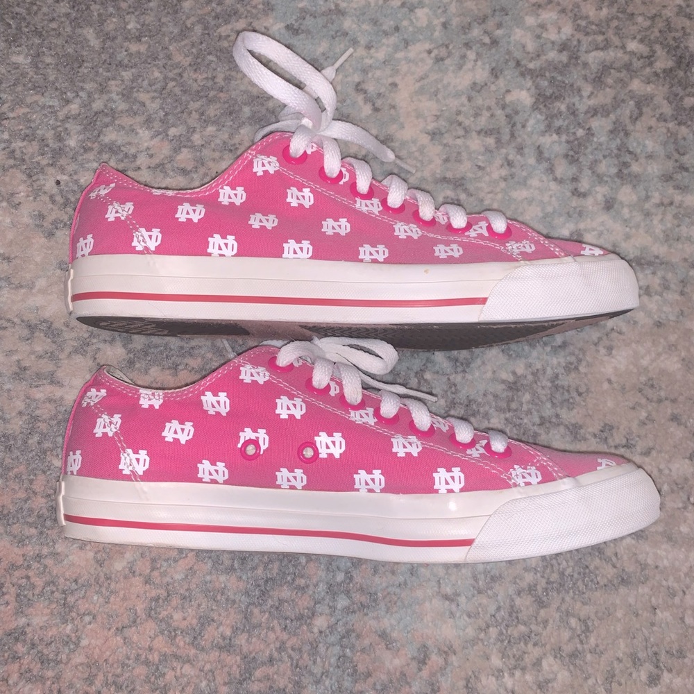👟 Fun, pink Notre Dame sneakers. Gently used. Great for game day!